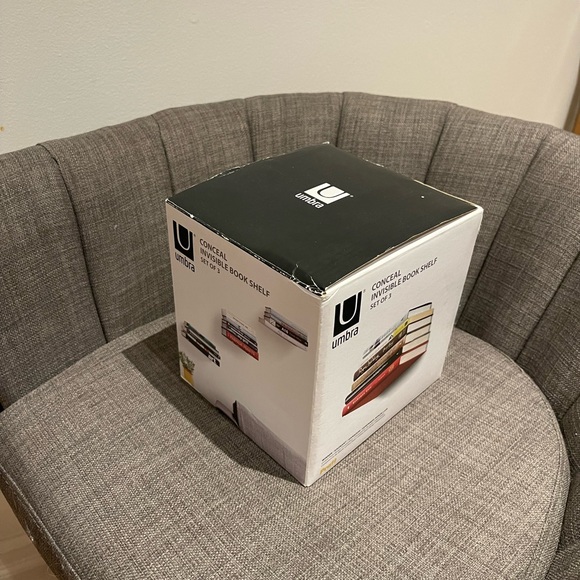 ✨SOLD✨Umbra Invisible Book Shelf Set Of 3 - Picture 3 of 4